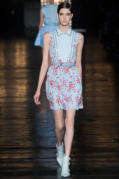 Look 27